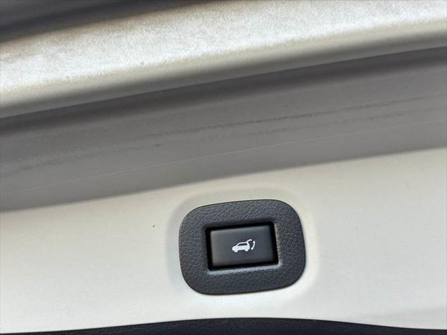 エクストレイル ２０Ｘ　ハイブリッド　エマージェンシーブレーキＰ　サンルーフ　４ＷＤ　アラウンドビューモニター　本革シート　ＥＴＣ　ＬＥＤヘッドライト　純正ＳＤナビ　スマートキー　ヒルディセントコントロール　シートヒーター　純正１７インチアルミ　電動格納ミラー（46枚目）