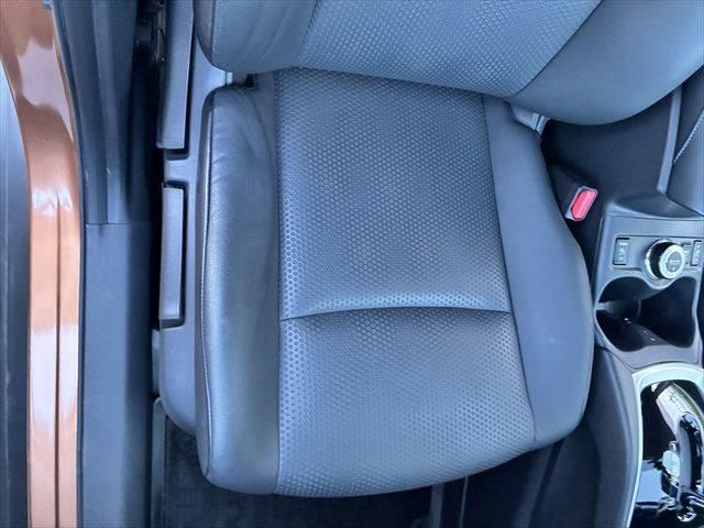 エクストレイル ２０Ｘ　ハイブリッド　エマージェンシーブレーキＰ　サンルーフ　４ＷＤ　アラウンドビューモニター　本革シート　ＥＴＣ　ＬＥＤヘッドライト　純正ＳＤナビ　スマートキー　ヒルディセントコントロール　シートヒーター　純正１７インチアルミ　電動格納ミラー（53枚目）