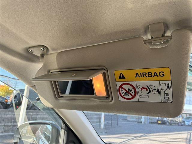 アウトランダーＰＨＥＶ Ｇナビパッケージ　４ＷＤ　純正ＳＤナビ　バックカメラ　禁煙車　衝突軽減ブレーキ　フルセグＴＶ　レーダークルーズコントロール　Ｂｌｕｅｔｏｏｔｈ　ＨＩＤヘッドライト　シートヒーター　スマートキー　ＭＴモード付シフト（47枚目）