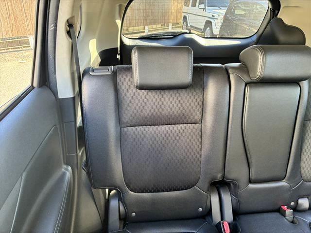 アウトランダーＰＨＥＶ Ｇナビパッケージ　４ＷＤ　純正ＳＤナビ　バックカメラ　禁煙車　衝突軽減ブレーキ　フルセグＴＶ　レーダークルーズコントロール　Ｂｌｕｅｔｏｏｔｈ　ＨＩＤヘッドライト　シートヒーター　スマートキー　ＭＴモード付シフト（56枚目）