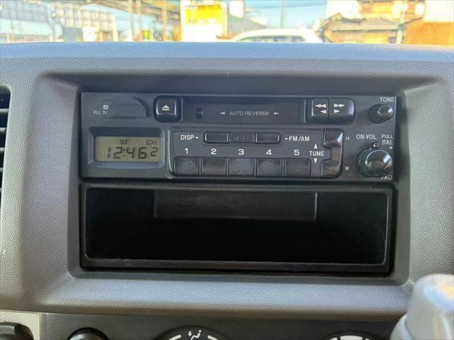 エブリイ ジョイン　ＥＴＣ　運転席エアバッグ　助手席エアバッグ　エアコン　キーレスキー　両側スライドドア　ハロゲンヘッドライト　盗難防止装置　１２インチアルミホイール　パワーウィンドウ　電動格納ミラー　パワーステアリング（4枚目）