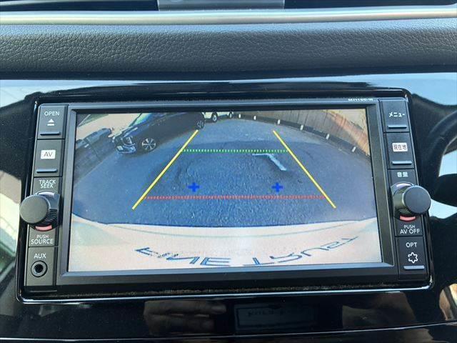 エクストレイル ２０Ｘ　ハイブリッド　エマージェンシーブレーキＰ　４ＷＤ　禁煙車　純正メモリーナビ　バックカメラ　フルセグＴＶ　　Ｂｌｕｅｔｏｏｔｈ対応　ＵＳＢポート　衝突軽減ブレーキ　シートヒーター　ＬＥＤヘッドライト　電動格納ミラー　盗難防止装置　スマートキー（6枚目）