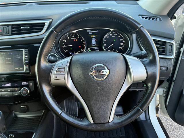 エクストレイル ２０Ｘ　ハイブリッド　エマージェンシーブレーキＰ　４ＷＤ　禁煙車　純正メモリーナビ　バックカメラ　フルセグＴＶ　　Ｂｌｕｅｔｏｏｔｈ対応　ＵＳＢポート　衝突軽減ブレーキ　シートヒーター　ＬＥＤヘッドライト　電動格納ミラー　盗難防止装置　スマートキー（11枚目）