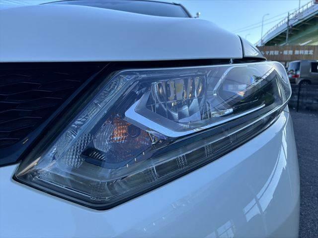 エクストレイル ２０Ｘ　ハイブリッド　エマージェンシーブレーキＰ　４ＷＤ　禁煙車　純正メモリーナビ　バックカメラ　フルセグＴＶ　　Ｂｌｕｅｔｏｏｔｈ対応　ＵＳＢポート　衝突軽減ブレーキ　シートヒーター　ＬＥＤヘッドライト　電動格納ミラー　盗難防止装置　スマートキー（21枚目）