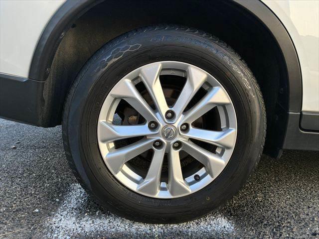 エクストレイル ２０Ｘ　ハイブリッド　エマージェンシーブレーキＰ　４ＷＤ　禁煙車　純正メモリーナビ　バックカメラ　フルセグＴＶ　　Ｂｌｕｅｔｏｏｔｈ対応　ＵＳＢポート　衝突軽減ブレーキ　シートヒーター　ＬＥＤヘッドライト　電動格納ミラー　盗難防止装置　スマートキー（25枚目）