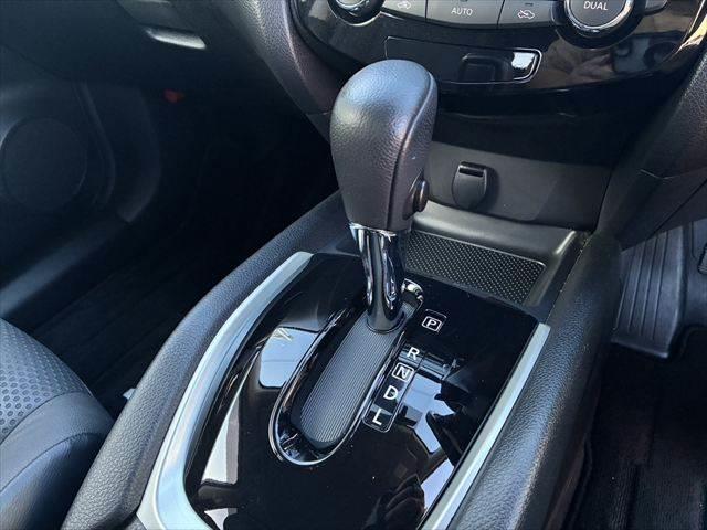 エクストレイル ２０Ｘ　ハイブリッド　エマージェンシーブレーキＰ　４ＷＤ　禁煙車　純正メモリーナビ　バックカメラ　フルセグＴＶ　　Ｂｌｕｅｔｏｏｔｈ対応　ＵＳＢポート　衝突軽減ブレーキ　シートヒーター　ＬＥＤヘッドライト　電動格納ミラー　盗難防止装置　スマートキー（31枚目）