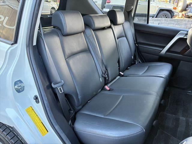 ☆運転席側２列目シート