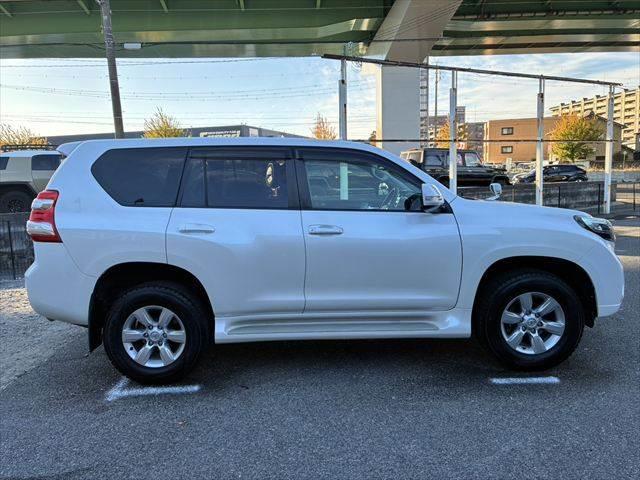 納車日から６ヶ月間の走行距離無制限の無料保証は本体価格に含まれております。加入対象車両などの詳細はお気軽に店舗までお問い合わせ下さい♪