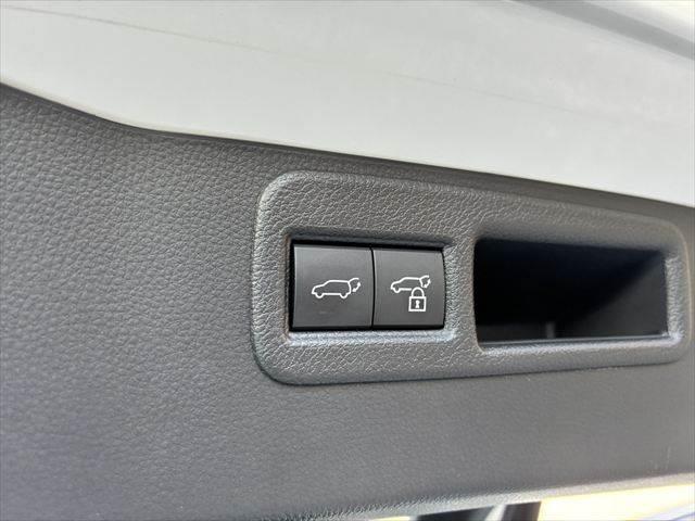 ハリアー Ｚ　禁煙車　１２．３インチ純正ナビ　全方位カメラ（47枚目）