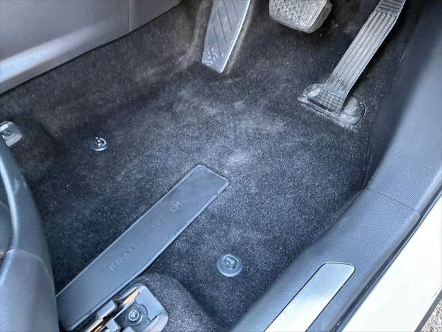 ハリアー Ｚ　禁煙車　１２．３インチ純正ナビ　全方位カメラ（48枚目）