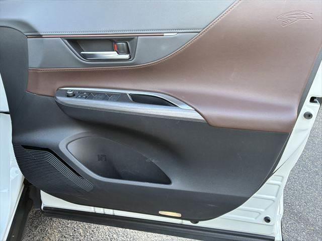 ハリアー Ｚ　禁煙車　１２．３インチ純正ナビ　全方位カメラ（52枚目）