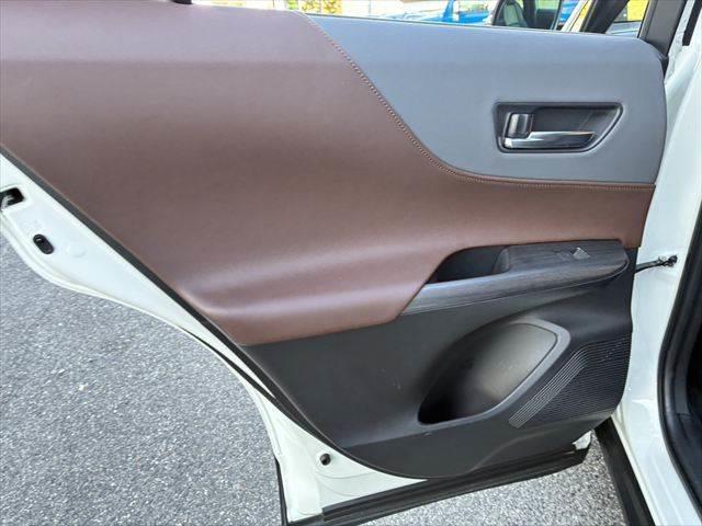 ハリアー Ｚ　禁煙車　１２．３インチ純正ナビ　全方位カメラ（61枚目）