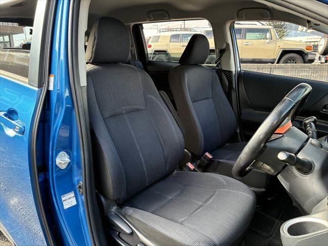 シエンタ G 純正SDナビ バックカメラ 両側パワースライドドア 衝突軽減ブレーキ シートヒーター ETC フルセグTV Bluetooth スマートキー LEDヘッドライト オートマチックハイビーム(9枚目)