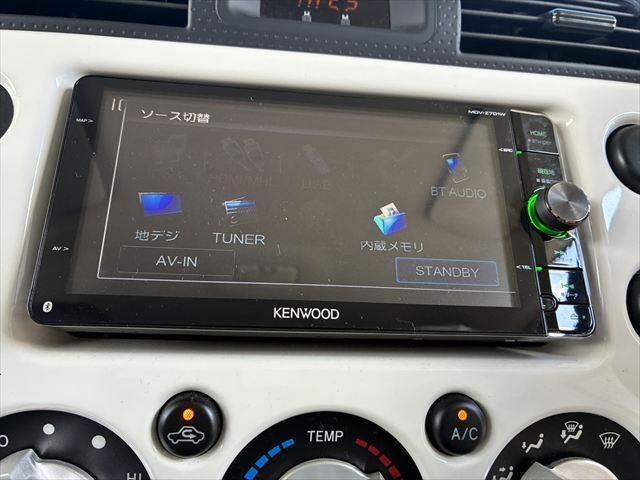 ＦＪクルーザー カラーパッケージ　Ａｕｄｉｓｏｎサウンド　４ＷＤ　禁煙車　バックカメラ　ヘッドレストモニター　クルーズコントロール　ＨＩＤヘッドライト　メモリーナビ　Ｂｌｕｅｔｏｏｔｈ　キーレス　コーナーセンサー　盗難防止装置（4枚目）