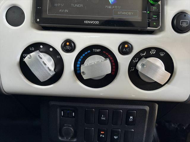 ＦＪクルーザー カラーパッケージ　Ａｕｄｉｓｏｎサウンド　４ＷＤ　禁煙車　バックカメラ　ヘッドレストモニター　クルーズコントロール　ＨＩＤヘッドライト　メモリーナビ　Ｂｌｕｅｔｏｏｔｈ　キーレス　コーナーセンサー　盗難防止装置（31枚目）