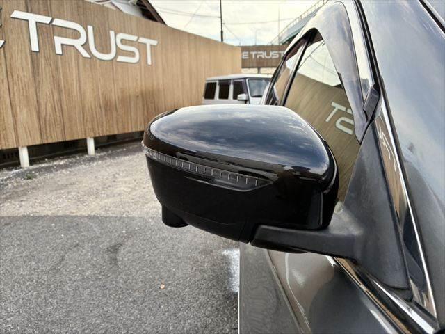 エクストレイル ２０Ｘｉ　ハイブリッド　エクストリーマーＸ　サンルーフ　４ＷＤ　禁煙車　純正ＳＤナビ　全周囲カメラ　レーダークルーズコントロール　デジタルインナーミラー　パワーバックドア　フルセグＴＶ　Ｂｌｕｅｔｏｏｔｈ　シートヒーター（27枚目）