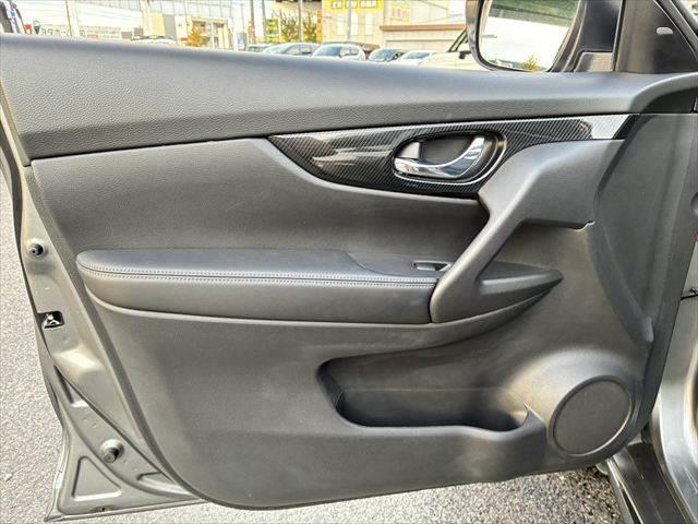 エクストレイル ２０Ｘｉ　ハイブリッド　エクストリーマーＸ　サンルーフ　４ＷＤ　禁煙車　純正ＳＤナビ　全周囲カメラ　レーダークルーズコントロール　デジタルインナーミラー　パワーバックドア　フルセグＴＶ　Ｂｌｕｅｔｏｏｔｈ　シートヒーター（56枚目）