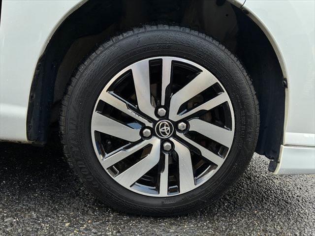 ルーミー カスタムＧ＿Ｓ　ユーザー買取車　純正９インチナビ　バックカメラ　禁煙車　衝突軽減ブレーキ　クルーズコントロール　フルセグＴＶ　両側パワースライドドア　Ｂｌｕｅｔｏｏｔｈ　ＬＥＤヘッドランプ　シートヒーター　ＥＴＣ（15枚目）