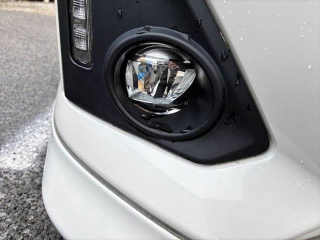 ルーミー カスタムＧ＿Ｓ　ユーザー買取車　純正９インチナビ　バックカメラ　禁煙車　衝突軽減ブレーキ　クルーズコントロール　フルセグＴＶ　両側パワースライドドア　Ｂｌｕｅｔｏｏｔｈ　ＬＥＤヘッドランプ　シートヒーター　ＥＴＣ（26枚目）