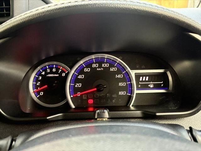 ルーミー カスタムＧ＿Ｓ　ユーザー買取車　純正９インチナビ　バックカメラ　禁煙車　衝突軽減ブレーキ　クルーズコントロール　フルセグＴＶ　両側パワースライドドア　Ｂｌｕｅｔｏｏｔｈ　ＬＥＤヘッドランプ　シートヒーター　ＥＴＣ（39枚目）