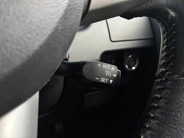 ルーミー カスタムＧ＿Ｓ　ユーザー買取車　純正９インチナビ　バックカメラ　禁煙車　衝突軽減ブレーキ　クルーズコントロール　フルセグＴＶ　両側パワースライドドア　Ｂｌｕｅｔｏｏｔｈ　ＬＥＤヘッドランプ　シートヒーター　ＥＴＣ（41枚目）