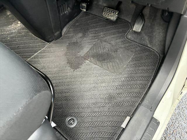 ルーミー カスタムＧ＿Ｓ　ユーザー買取車　純正９インチナビ　バックカメラ　禁煙車　衝突軽減ブレーキ　クルーズコントロール　フルセグＴＶ　両側パワースライドドア　Ｂｌｕｅｔｏｏｔｈ　ＬＥＤヘッドランプ　シートヒーター　ＥＴＣ（49枚目）