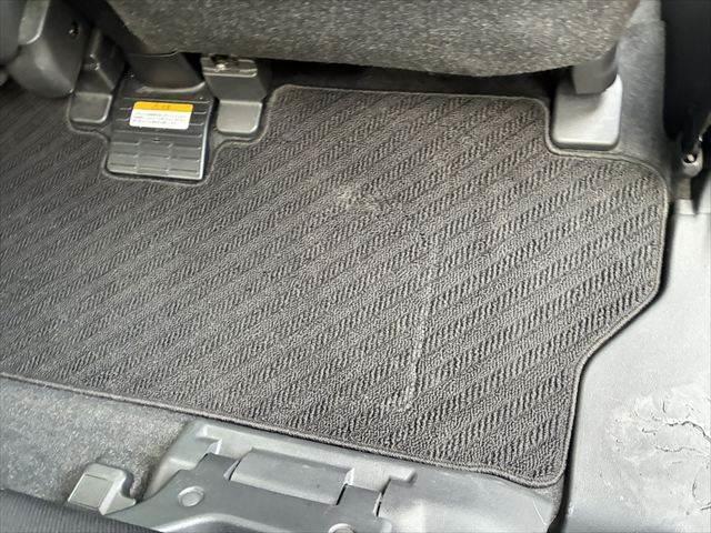 ルーミー カスタムＧ＿Ｓ　ユーザー買取車　純正９インチナビ　バックカメラ　禁煙車　衝突軽減ブレーキ　クルーズコントロール　フルセグＴＶ　両側パワースライドドア　Ｂｌｕｅｔｏｏｔｈ　ＬＥＤヘッドランプ　シートヒーター　ＥＴＣ（50枚目）