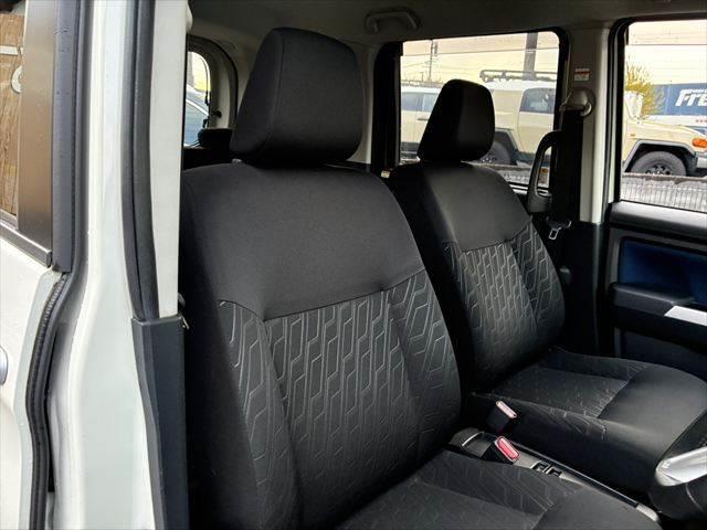 ルーミー カスタムＧ＿Ｓ　ユーザー買取車　純正９インチナビ　バックカメラ　禁煙車　衝突軽減ブレーキ　クルーズコントロール　フルセグＴＶ　両側パワースライドドア　Ｂｌｕｅｔｏｏｔｈ　ＬＥＤヘッドランプ　シートヒーター　ＥＴＣ（54枚目）