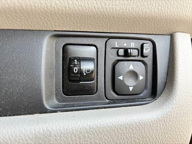 デイズ J バックカメラ 純正SDナビ 禁煙車 ETC ドライブレコーダー 地デジTV キーレス 盗難防止装置 CDチェンジャー レベライザー ベンチシート ハロゲンランプ 電動格納ミラー(33枚目)