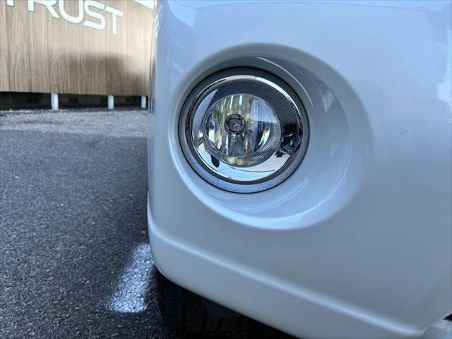 ランドクルーザープラド TX SDナビ バックカメラ 禁煙車 ルーフレール ETC フルセグTV LEDヘッドライト Bluetooth 純正17インチアルミホイール スマートキー CDチェンジャー フォグランプ 電動格納ミラー(26枚目)