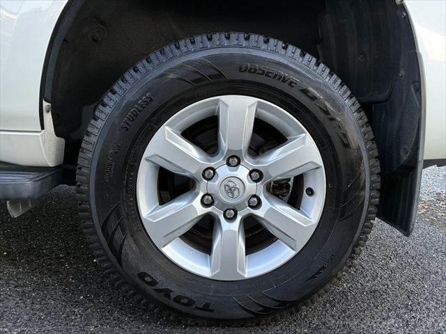 ランドクルーザープラド TX SDナビ バックカメラ 禁煙車 ルーフレール ETC フルセグTV LEDヘッドライト Bluetooth 純正17インチアルミホイール スマートキー CDチェンジャー フォグランプ 電動格納ミラー(30枚目)