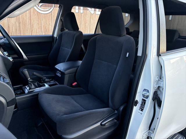 ランドクルーザープラド TX SDナビ バックカメラ 禁煙車 ルーフレール ETC フルセグTV LEDヘッドライト Bluetooth 純正17インチアルミホイール スマートキー CDチェンジャー フォグランプ 電動格納ミラー(34枚目)