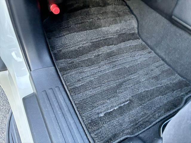 ランドクルーザープラド TX SDナビ バックカメラ 禁煙車 ルーフレール ETC フルセグTV LEDヘッドライト Bluetooth 純正17インチアルミホイール スマートキー CDチェンジャー フォグランプ 電動格納ミラー(47枚目)