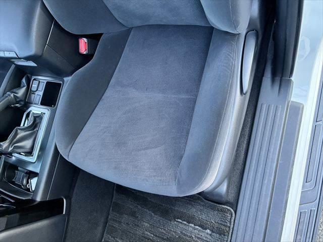 ランドクルーザープラド TX SDナビ バックカメラ 禁煙車 ルーフレール ETC フルセグTV LEDヘッドライト Bluetooth 純正17インチアルミホイール スマートキー CDチェンジャー フォグランプ 電動格納ミラー(57枚目)