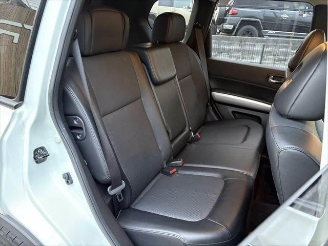 エクストレイル ２０ＧＴ　ディーゼル車　メモリーナビ　Ｂカメラ　禁煙車　シートヒーター　ＥＴＣ　クルーズコントロール　地デジＴＶ　Ｂｌｕｅｔｏｏｔｈ　ＨＩＤヘッドライト　スマートキー　ルーフレール　４ＷＤ　ダウンヒルスタート（8枚目）