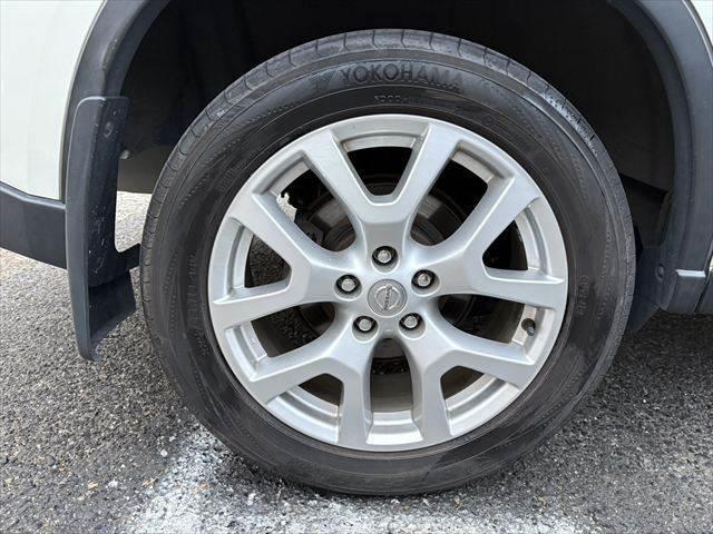 エクストレイル ２０ＧＴ　ディーゼル車　メモリーナビ　Ｂカメラ　禁煙車　シートヒーター　ＥＴＣ　クルーズコントロール　地デジＴＶ　Ｂｌｕｅｔｏｏｔｈ　ＨＩＤヘッドライト　スマートキー　ルーフレール　４ＷＤ　ダウンヒルスタート（28枚目）