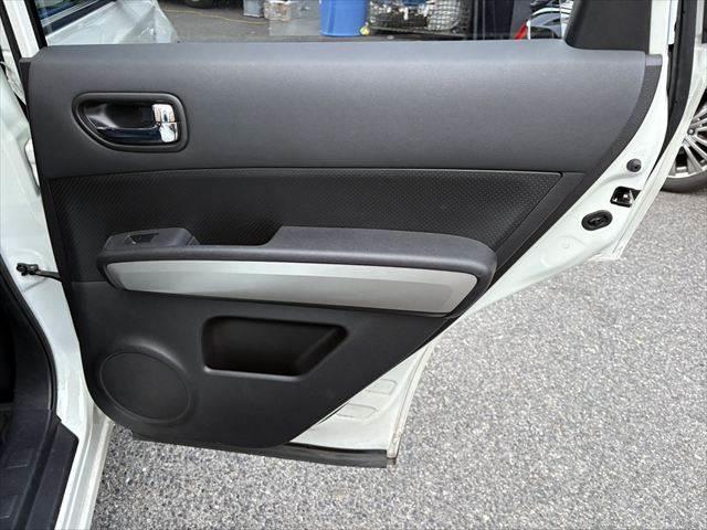 エクストレイル ２０ＧＴ　ディーゼル車　メモリーナビ　Ｂカメラ　禁煙車　シートヒーター　ＥＴＣ　クルーズコントロール　地デジＴＶ　Ｂｌｕｅｔｏｏｔｈ　ＨＩＤヘッドライト　スマートキー　ルーフレール　４ＷＤ　ダウンヒルスタート（50枚目）