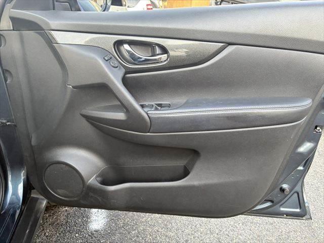 エクストレイル ２０Ｘ　ハイブリッド　エマージェンシーブレーキＰ　４ＷＤ　禁煙車　純正ＳＤナビ　バックカメラ　フルセグテレビ　ＥＴＣ　ＬＥＤヘッドライト　シートヒーター　衝突軽減ブレーキ　ダウンヒルスタートアシスト　スマートキー　オートエアコン　純正１７インチアルミ（45枚目）