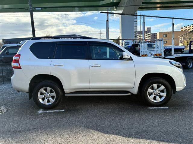 ランドクルーザープラド TX 4WD ディーゼル純正17インチアルミホイール バックカメラ 純正SDナビ ETC ブルートゥース フルセグTV LEDヘッドライト スマートキー ヒルディセントコントロール 盗難防止装置(18枚目)