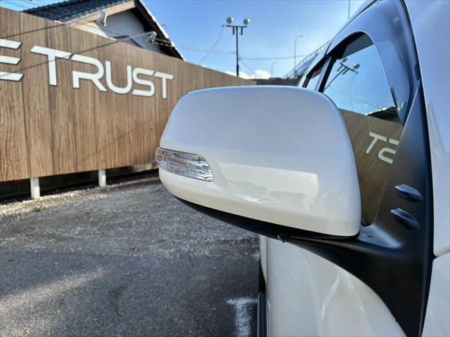 ランドクルーザープラド TX 4WD ディーゼル純正17インチアルミホイール バックカメラ 純正SDナビ ETC ブルートゥース フルセグTV LEDヘッドライト スマートキー ヒルディセントコントロール 盗難防止装置(28枚目)