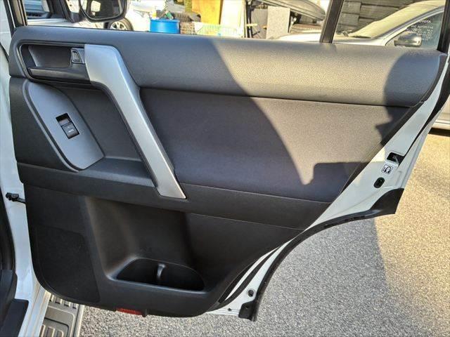 ランドクルーザープラド TX 4WD ディーゼル純正17インチアルミホイール バックカメラ 純正SDナビ ETC ブルートゥース フルセグTV LEDヘッドライト スマートキー ヒルディセントコントロール 盗難防止装置(55枚目)