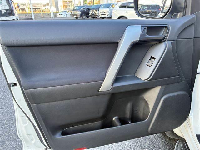 ランドクルーザープラド TX 4WD ディーゼル純正17インチアルミホイール バックカメラ 純正SDナビ ETC ブルートゥース フルセグTV LEDヘッドライト スマートキー ヒルディセントコントロール 盗難防止装置(58枚目)