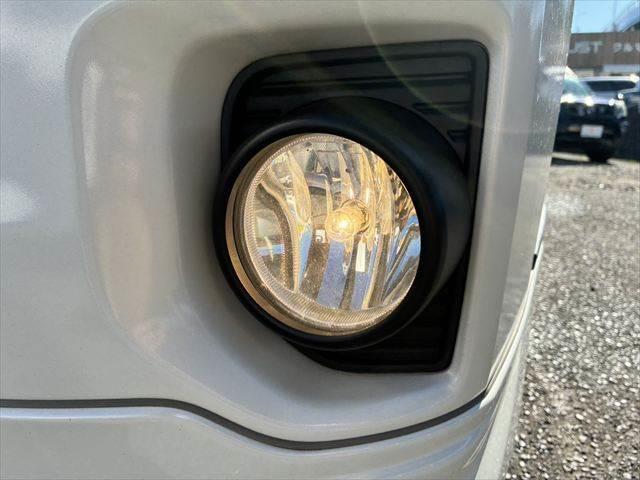 ハイエースバン ロングスーパーGL 禁煙車 バックカメラ モデリスタエアロ スマートキー オートエアコン LEDヘッドライト 盗難防止装置 フォグランプ USBポート 電動格納ミラー 横滑り防止装置 パワーウィンドウ パワーステアリング(10枚目)