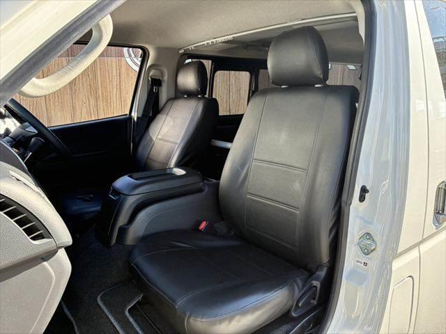 ハイエースバン ロングスーパーGL 禁煙車 バックカメラ モデリスタエアロ スマートキー オートエアコン LEDヘッドライト 盗難防止装置 フォグランプ USBポート 電動格納ミラー 横滑り防止装置 パワーウィンドウ パワーステアリング(30枚目)