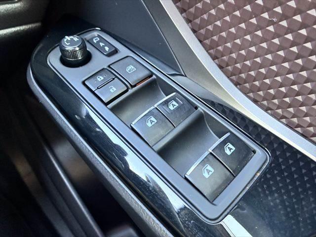 C-HR G モデリスタエアロ 禁煙車 純正9インチSDナビ バックカメラ レーダークルーズコントロール Bluetooth フルセグTV LEDヘッドライト シートヒーター 衝突軽減ブレーキ クリアランスソナー(41枚目)