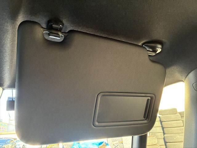 N-BOXカスタム ターボ 禁煙車 両側パワースライドドア 純正9インチナビ 全方位カメラ レーダークルーズコントロール Bluetooth 衝突軽減ブレーキ フルセグTV ETC MTモード シートヒーター LEDヘッドライト(39枚目)