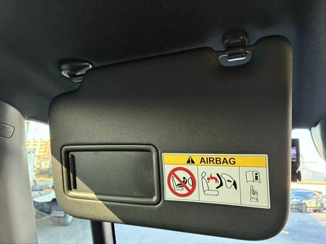 N-BOXカスタム ターボ 禁煙車 両側パワースライドドア 純正9インチナビ 全方位カメラ レーダークルーズコントロール Bluetooth 衝突軽減ブレーキ フルセグTV ETC MTモード シートヒーター LEDヘッドライト(40枚目)