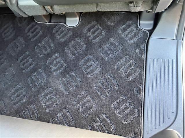 N-BOXカスタム ターボ 禁煙車 両側パワースライドドア 純正9インチナビ 全方位カメラ レーダークルーズコントロール Bluetooth 衝突軽減ブレーキ フルセグTV ETC MTモード シートヒーター LEDヘッドライト(44枚目)