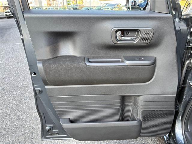 N-BOXカスタム ターボ 禁煙車 両側パワースライドドア 純正9インチナビ 全方位カメラ レーダークルーズコントロール Bluetooth 衝突軽減ブレーキ フルセグTV ETC MTモード シートヒーター LEDヘッドライト(53枚目)