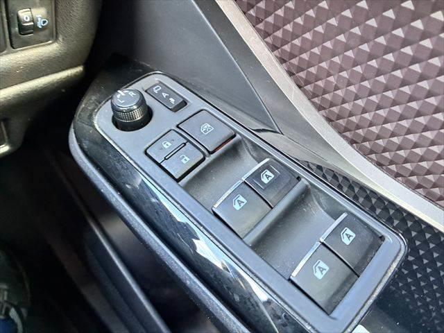 C-HR G 純正9インチナビ バックカメラ レーダークルーズコントロール Bluetooth フルセグTV ETC シートヒーター ハーフレザー LEDヘッドライト ブラインドスポットモニター コーナーセンサー(41枚目)